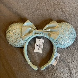 NWT Authentic Disney Parks Sequined Ears